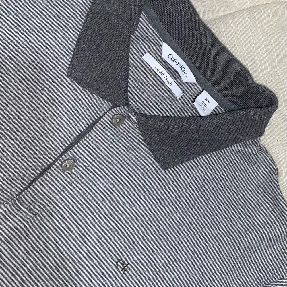 Calvin Klein grey polo shirt size M for men - Picture 2 of 2
